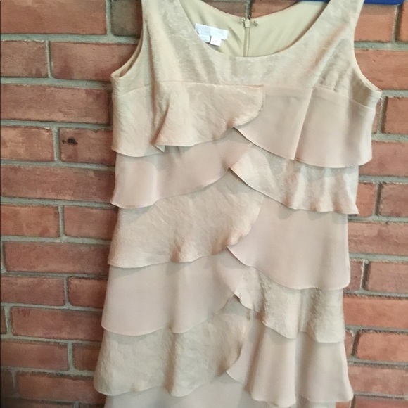 Tan tiered dress 8 petite - Picture 1 of 5